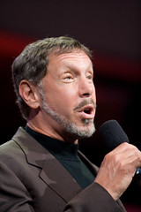 Who is Right, HP or Oracle?