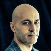 Ali Ghodsi headshot.