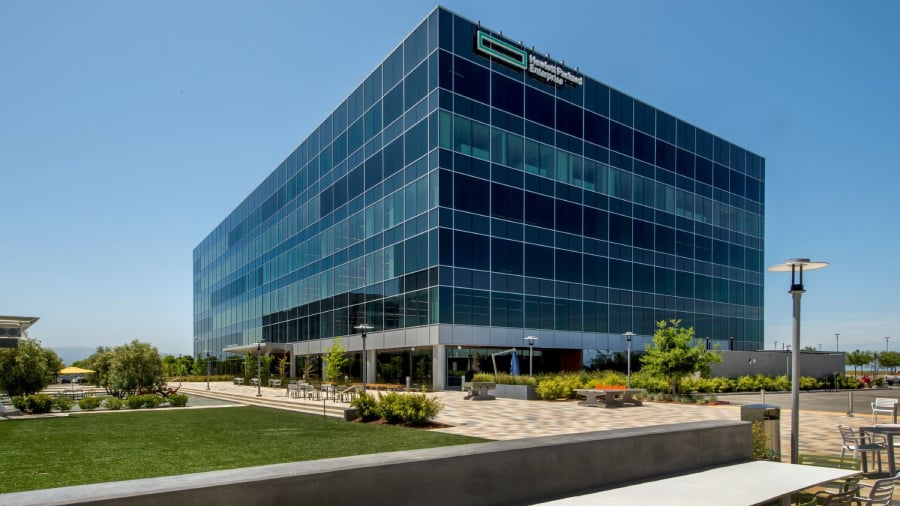 HPE Earnings, Shares Surge on AI and Networking Demand