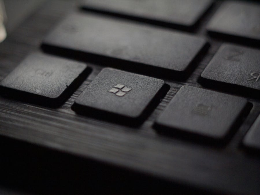 China’s Early Windows 10 Phase-Out Raises New Migration Challenges